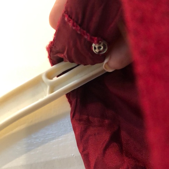 Ann Taylor size 0 petite cranberry zip back - Picture 3 of 8